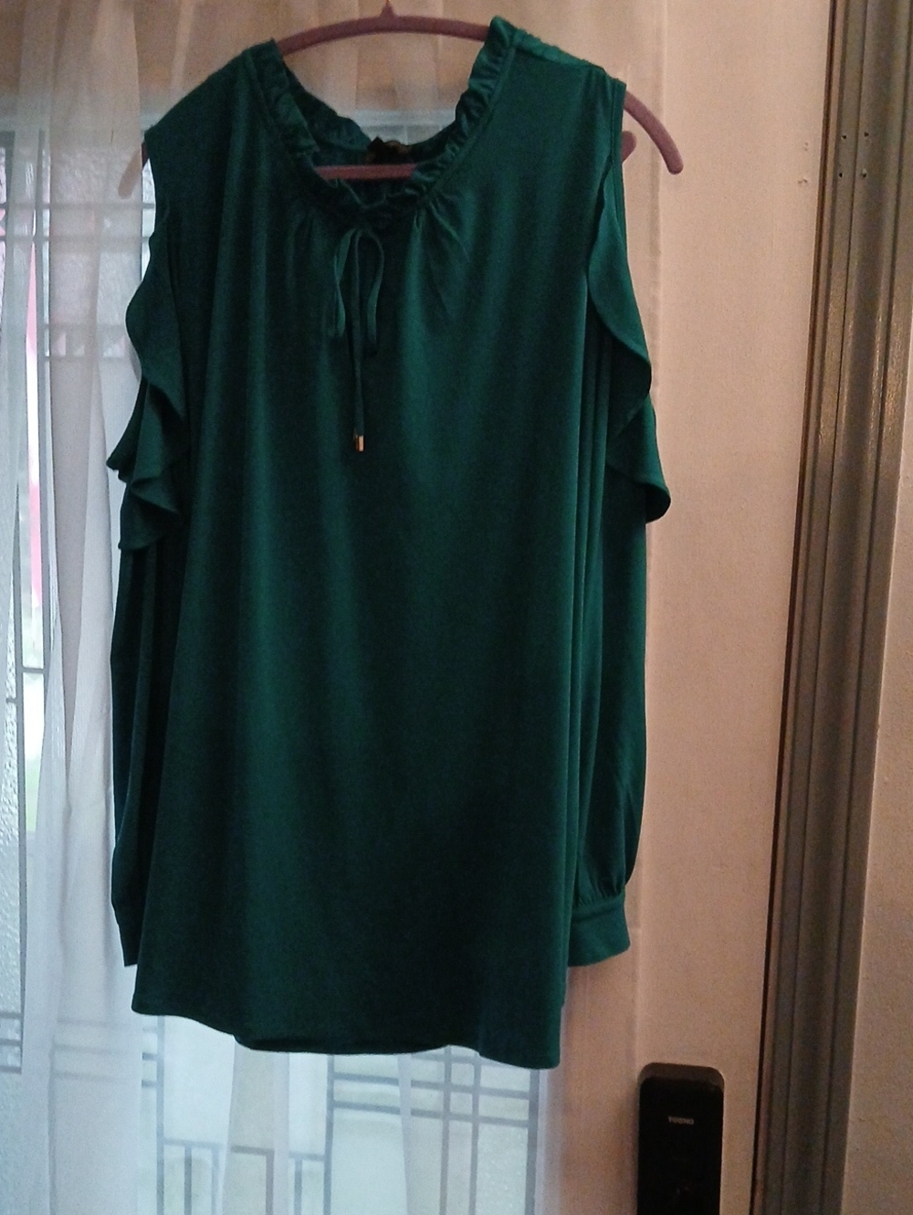 The Limited Emerald Green Cold-Shoulder Tunic Top